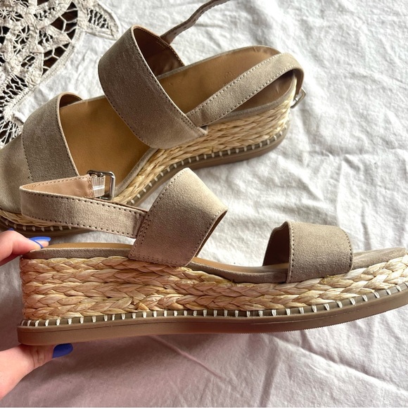 Universal Thread Shoes - Bought new; never worn.